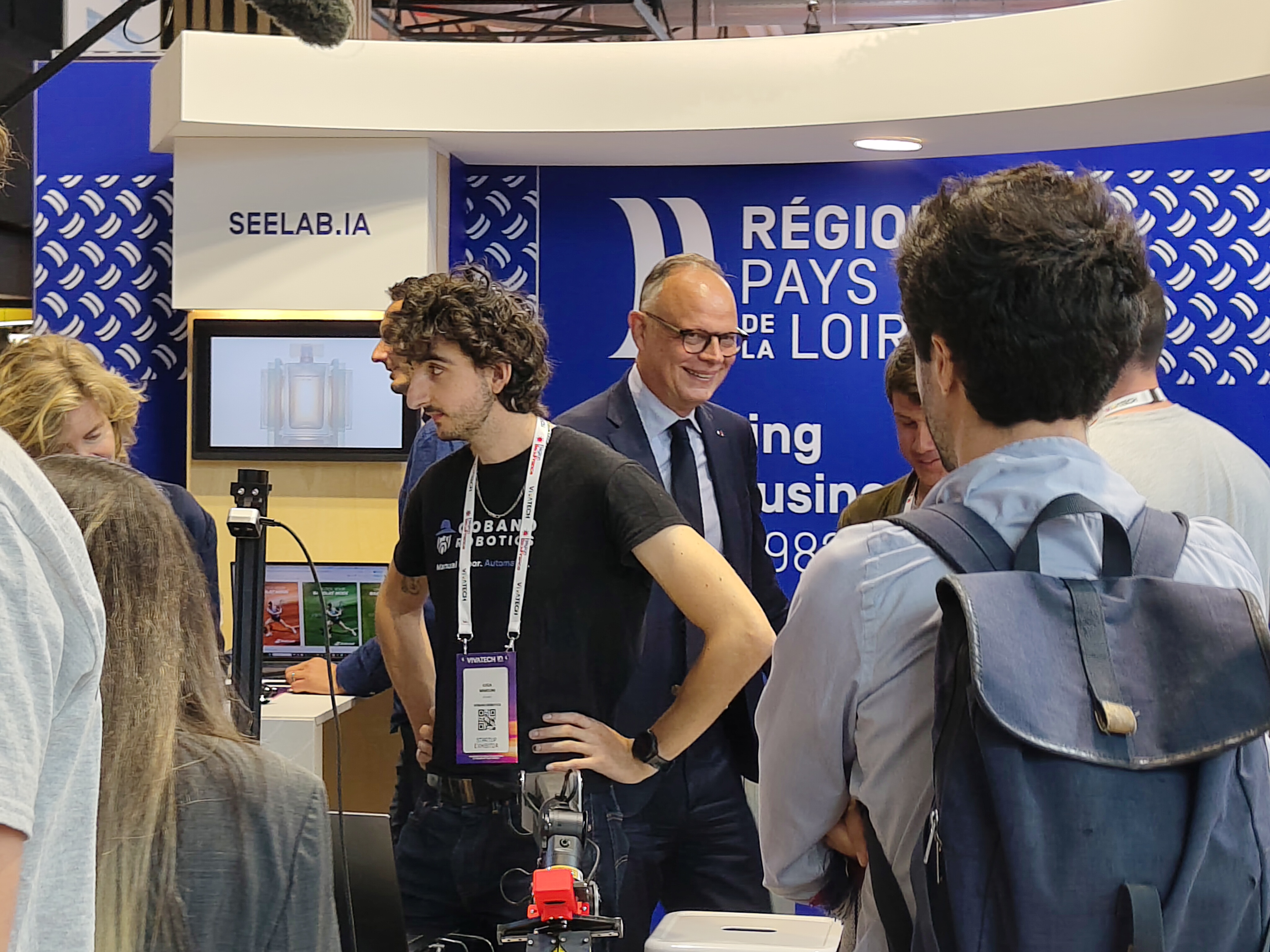 Édouard Philippe sur le stand Région Pays de la Loire / SEELAB.IA